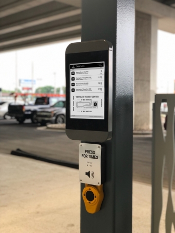 Connectpoint comes to Austin Connectpoint comes to Austin (image: bus stop digital signage)
